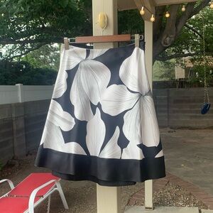 White House Black Market 100% silk A-line mini skirt size 0